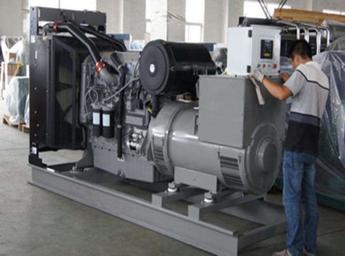 望谟柴油发电机空气滤清器堵塞会对发电机组产生哪些影响？